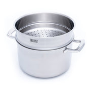 Nerezový napařovák pro zdravou přípravu pokrmů v páře, vhodný jako doplněk k hrncům různých velikostí.