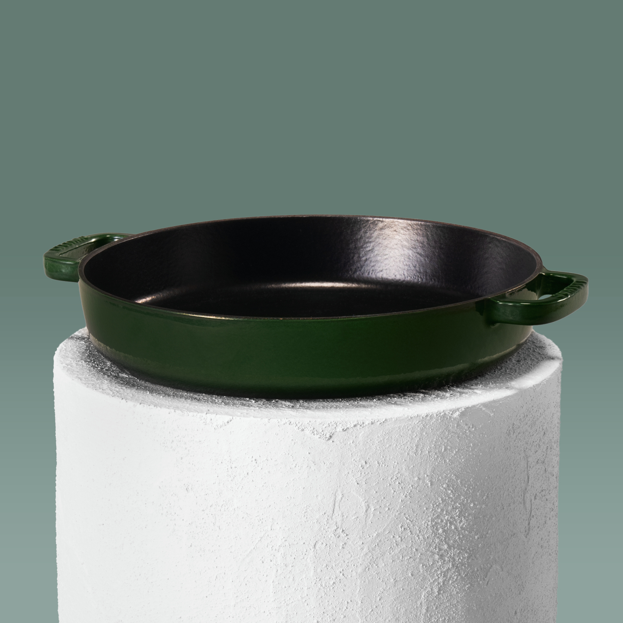 Smaltovaná litinová pánev Jan Punčochář o průměru 32 cm, ideální pro zdravé vaření a pečení, rovnoměrné rozložení tepla.