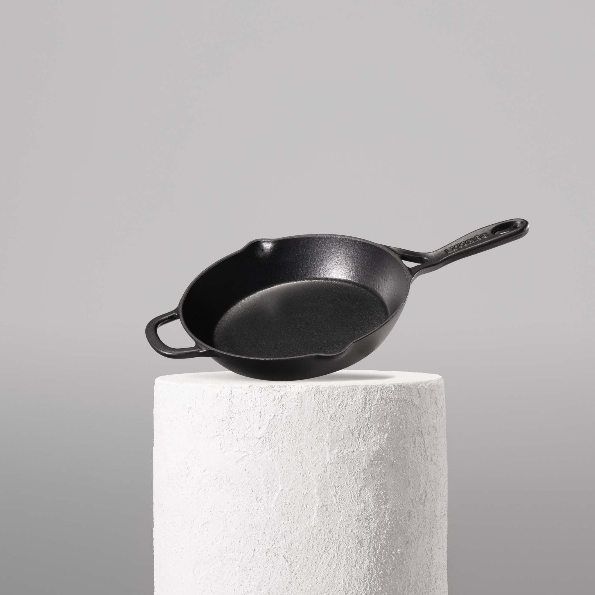 Smaltovaná liatinová panvica